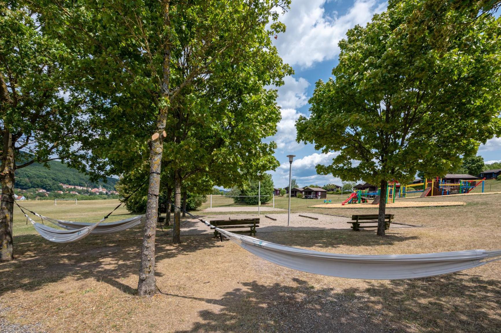 Camping Les Vosges Du Nord Oberbronn Kültér fotó